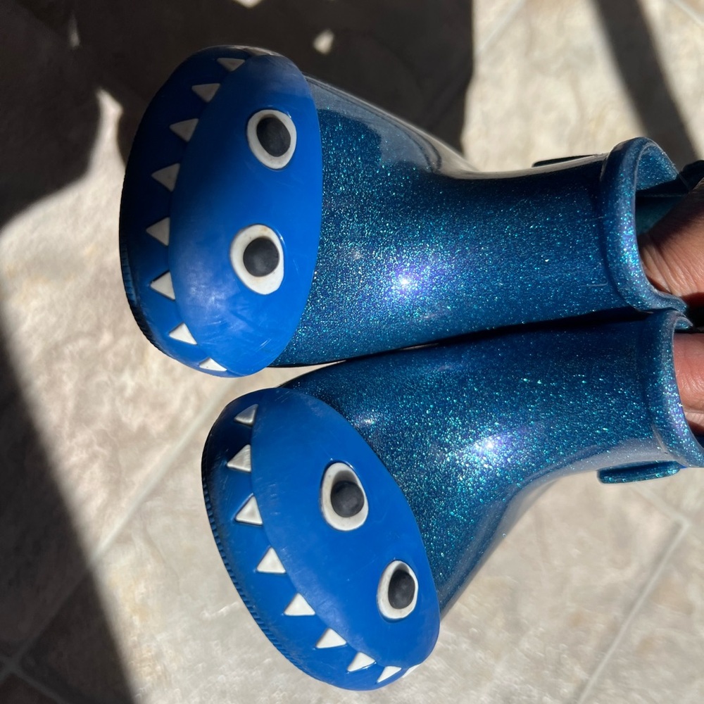 Mini Melissa Size 7 Girls' Sparkle Blue Dino  Monster Rain Boots Snap Closure